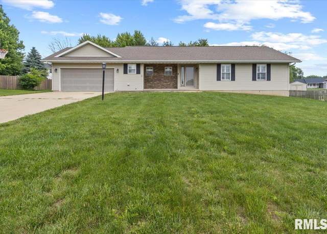 Property at 611 Bittersweet Ave, Germantown Hills, IL 61548, 4 beds, 2.5 baths