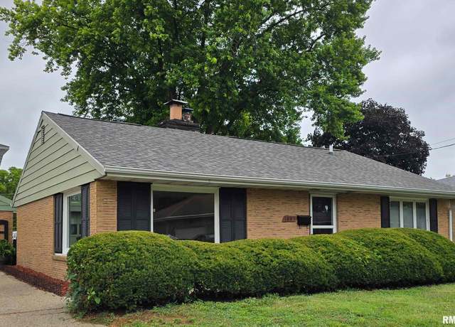 Property at 1803 Center St, Pekin, IL 61554, 2 beds, 1 bath