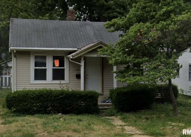 Property at 2152 E Adams St, Springfield, IL 62703, 2 beds, 1 bath