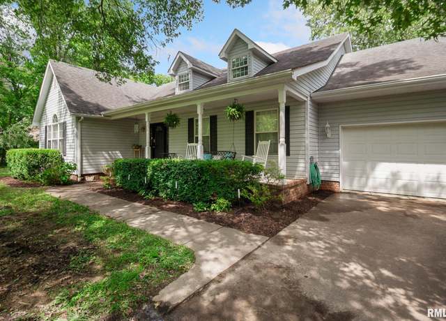 Property at 1816 Calico Rd, Marion, IL 62959, 3 beds, 2.5 baths
