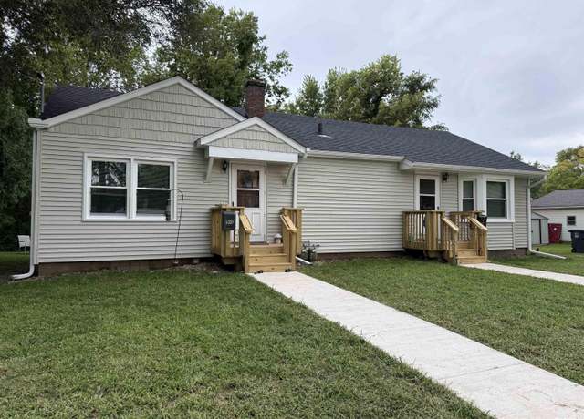 Property at 5318/5320 7th Ave, Moline, IL 61265, 2 beds, 2 baths