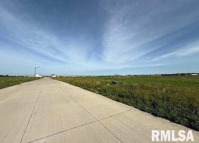 Property at 6692 Meghan Ave, Bettendorf, IA 52722