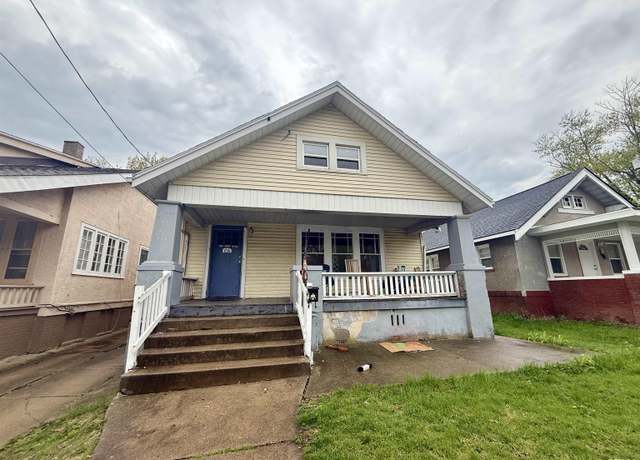 Property at 816 W Columbia Ter, Peoria, IL 61606, 3 beds, 1 bath