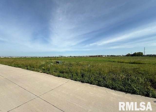 Property at 6632 Meghan Ave, Bettendorf, IA 52722