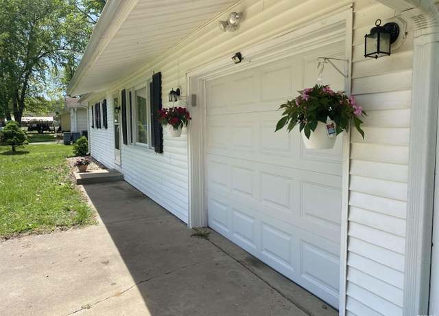 Property at 107 Locust Rd, Meredosia, IL 62665, 3 beds, 1 bath