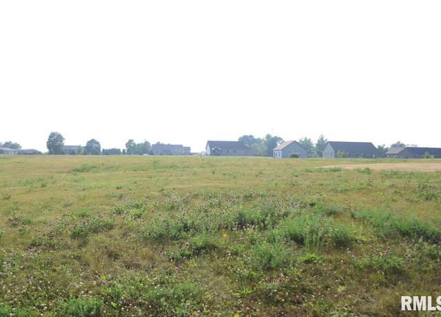 Property at 107 Lost Creek Ct, Pekin, IL 61554