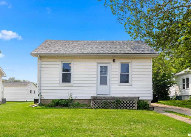 Property at 107 N Cleveland St, Roanoke, IL 61561, 1 bed, 1 bath