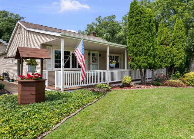 Property at 9110 Knoxville Rd, Milan, IL 61264, 2 beds, 1.5 baths