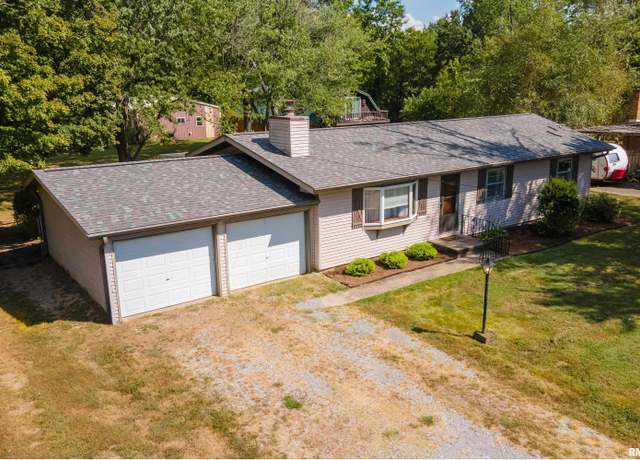 Property at 113 Belinda Dr, Marion, IL 62959-4910, 3 beds, 2 baths
