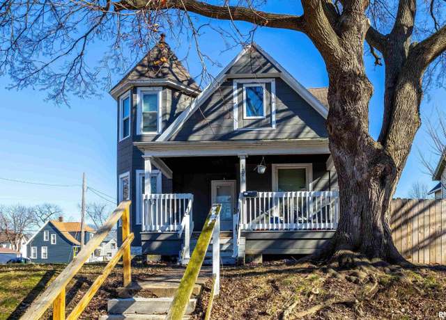 Property at 1221 Brown St, Davenport, IA 52804, 3 beds, 1.5 baths