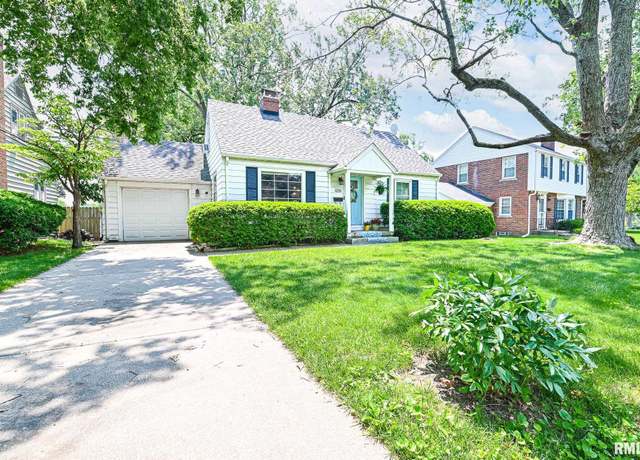Property at 4126 N Chelsea Pl, Peoria, IL 61614, 3 beds, 2 baths