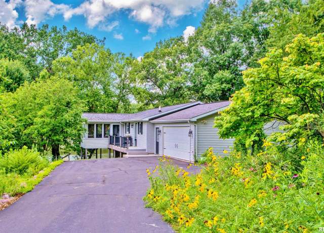 Property at 223 North Shore Pl, Dahinda, IL 61428, 3 beds, 2 baths