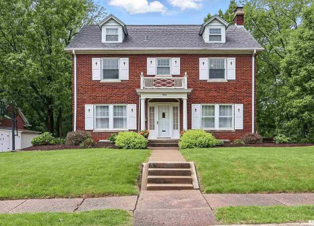Property at 923 22nd St, Moline, IL 61265, 4 beds, 3 baths