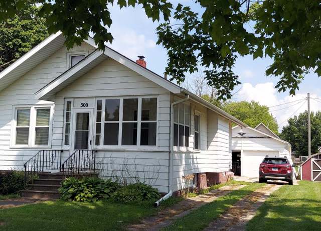 Property at 300 S 5th Ave, New Windsor, IL 61465, 2 beds, 1 bath