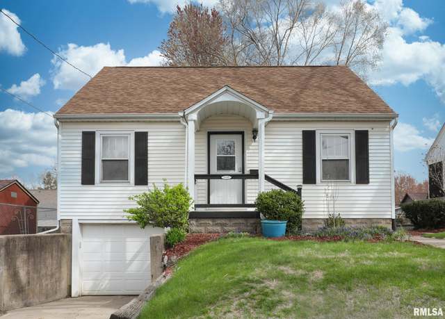 Property at 3005 25th Ave, Rock Island, IL 61201, 3 beds, 1 bath