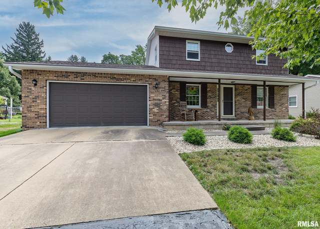 Property at 445 Bandy Ave, Galesburg, IL 61401, 3 beds, 2.5 baths