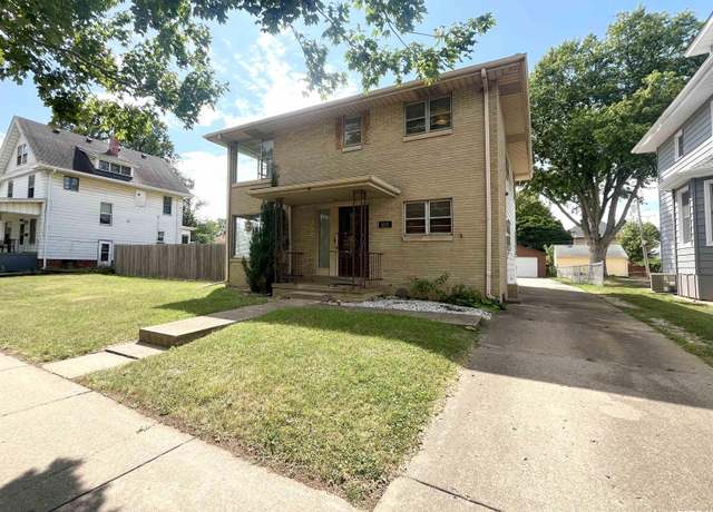 Property at 1213 N University St, Peoria, IL 61606, 5 beds, 3 baths