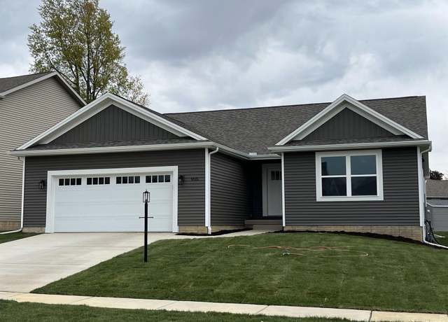 Property at 905 Devonshire Rd, Washington, IL 61571, 4 beds, 3 baths