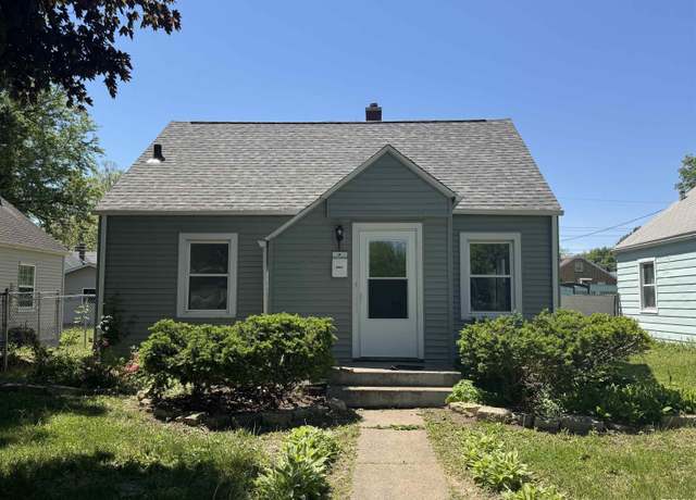 Property at 2121 4th St, Moline, IL 61265, 4 beds, 1 bath