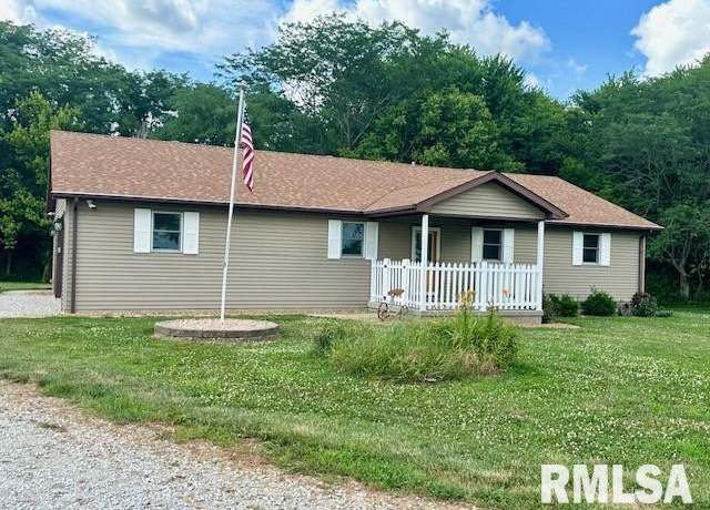 Property at 1211 N 1600 Rd E, Taylorville, IL 62568, 2 beds, 2 baths