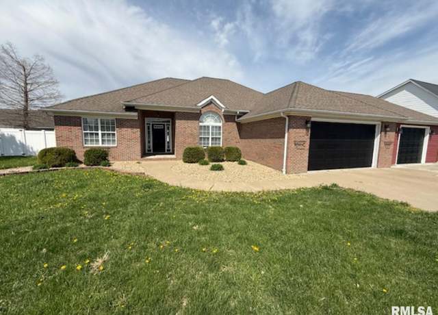 Property at 1108 Folgers St, Marion, IL 62959, 3 beds, 2 baths
