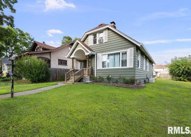 Property at 1517 35th St, Rock Island, IL 61201, 3 beds, 1 bath