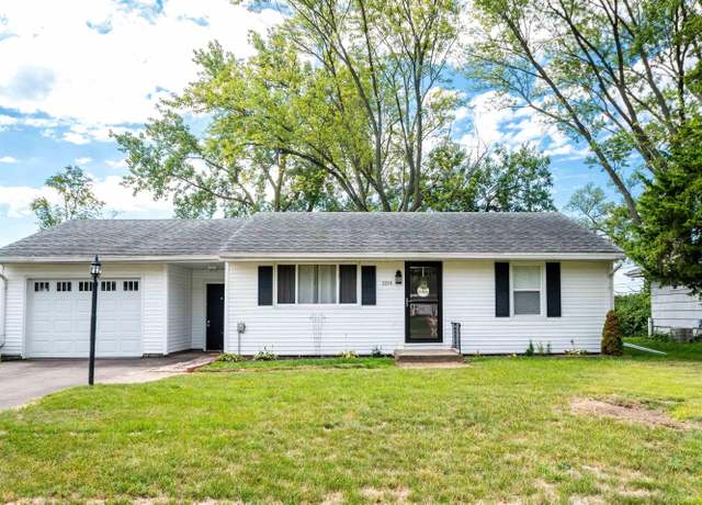 Property at 2220 W Cindy Ln, Peoria, IL 61614, 2 beds, 2 baths