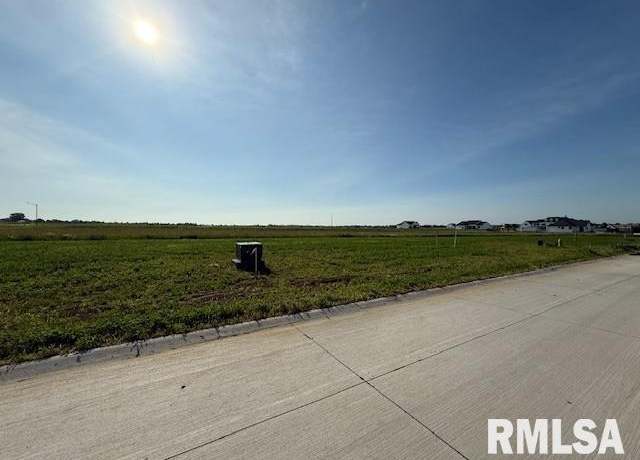 Property at 6989 Meghan Ave, Bettendorf, IA 52722