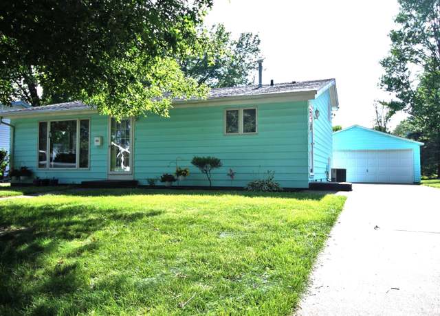 Property at 2326 46th Street Court, Rock Island, IL 61201, 3 beds, 1 bath