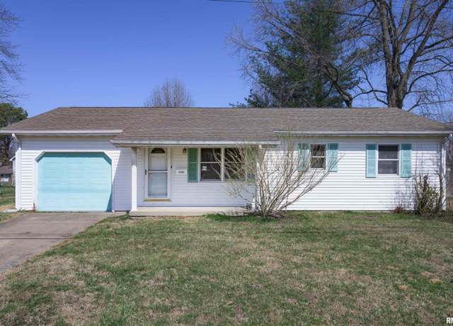 Property at 1208 E Boyton St, Marion, IL 62959, 2 beds, 2 baths
