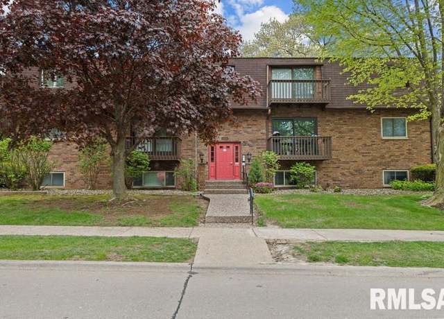 Property at 3124 4th St #4, Moline, IL 61265, 2 beds, 1 bath