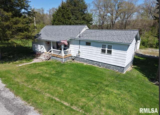 Property at 602 Illinois Ave, Christopher, IL 62822, 2 beds, 1.5 baths