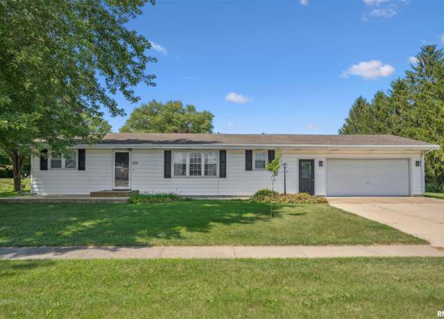 Property at 204 S East St, Annawan, IL 61234, 3 beds, 1 bath