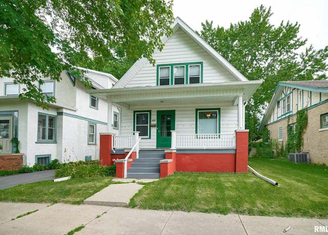 Property at 1812 W Sherman Ave, Peoria, IL 61606, 3 beds, 2 baths