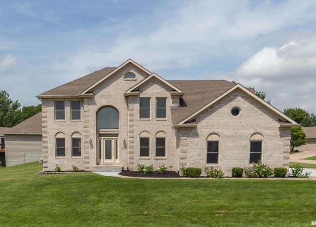 Property at 1600 E 5th St, Coal Valley, IL 61240, 4 beds, 2.5 baths