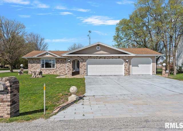 Property at 1301 4th St, Pawnee, IL 62558, 3 beds, 2 baths