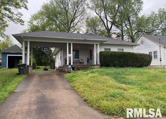 Property at 202 N Almond St, Carbondale, IL 62901, 3 beds, 1 bath