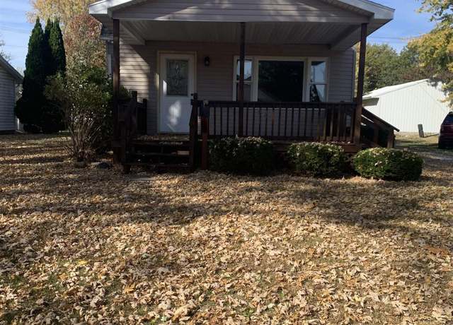 Property at 445 N Sperry St, Bushnell, IL 61422, 3 beds, 1 bath