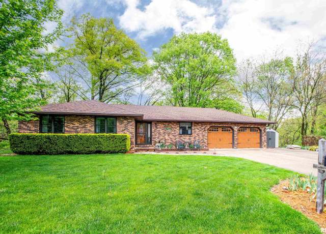 Property at 515 W Timber Ridge Dr, Peoria, IL 61615, 4 beds, 2 baths