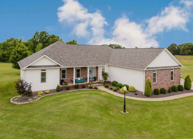 Property at 204 Bea Ct, Carterville, IL 62918, 4 beds, 3 baths