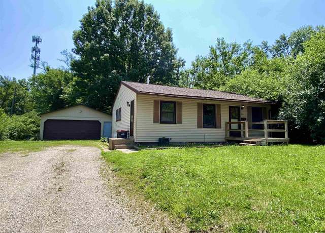 Property at 1612 Lamar Dr, Pekin, IL 61554, 3 beds, 1 bath