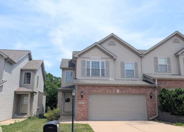Property at 10012 N Brompton Ct, Peoria, IL 61615, 4 beds, 3.5 baths