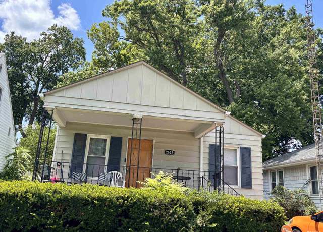 Property at 2629 Yale Blvd, Springfield, IL 62703, 3 beds, 1.5 baths
