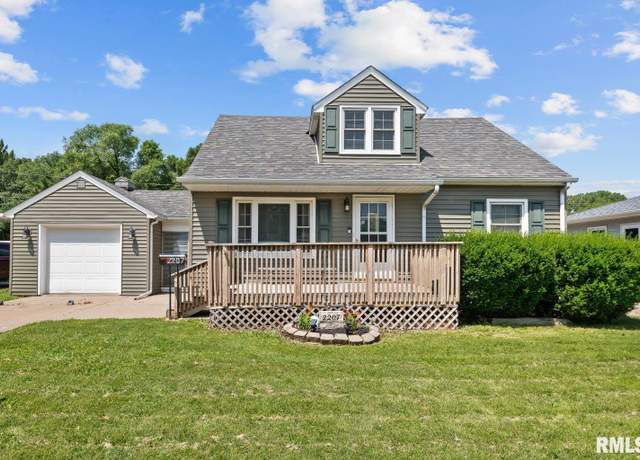 Property at 2207 4th Street A, East Moline, IL 61244, 4 beds, 2.5 baths