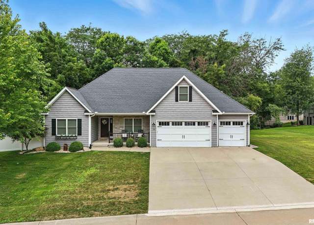 Property at 102 Hollows Ct, Le Claire, IA 52753, 4 beds, 3.5 baths