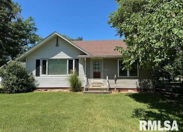 Property at 1435 S West St, Jacksonville, IL 62650, 2 beds, 1 bath