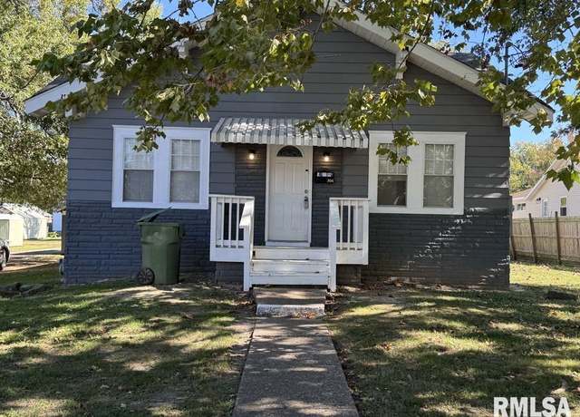 Property at 304 Madison St, Benton, IL 62812-2133, 3 beds, 1 bath