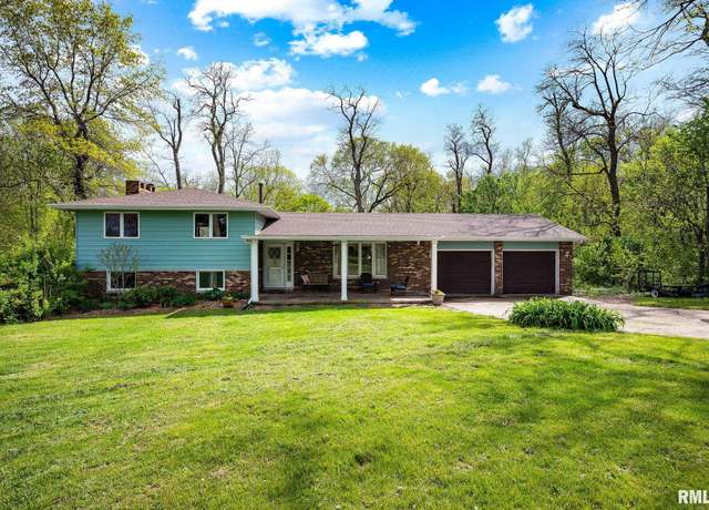 Property at 7404 W Countryview Dr, Peoria, IL 61607, 4 beds, 2.5 baths