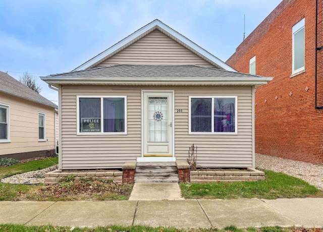 Property at 203 W Main St, Elmwood, IL 61529, 2 beds, 1 bath