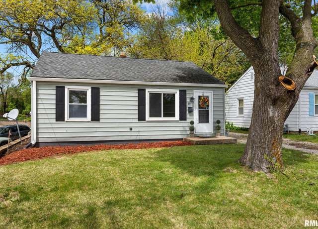 Property at 211 E Lake Ave, Peoria, IL 61614, 3 beds, 1 bath